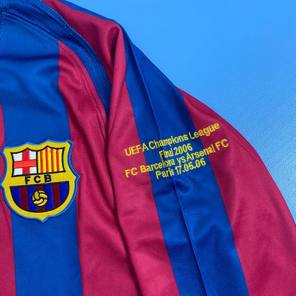 Barcelona 2005/06 UCL Final Home of Champions - Ronaldinho #10 Mens Jersey
